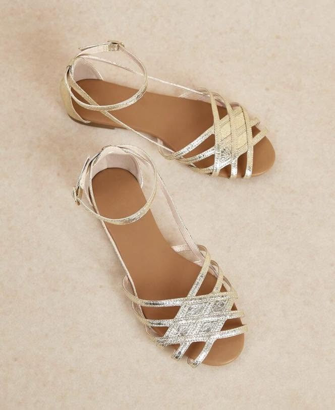 ✨ كل خطوة… تحكي عن ذوقك.
* 👡 الموديل اللي راح تعشقينه من أول لبسة..
* ✨ اختاري أناقتك ويانا

مقاس35—43
للحجز راسلونا


**إذا كنت صاحب هذا الإعلان وتريد حذفه لأي سبب، رجاءا أرسل رسالة إلى الدعم الفني**