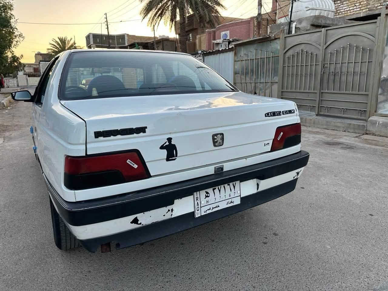 السلام عليكم،
بيجو glx موديل 2009 تبريد +تدفئة منظومة جديدة داخل + خارج نظيف السيارة ماناقصها شي مال بيت تشغل وتطلع اي شي ماتصرف عليها خير من الله ،
السيارة بغداد بإسمي ،
السعر ٣٥ $ 
اتصل بية أو راسلني تجي تكلب وتشوف بعينك ،
***********

