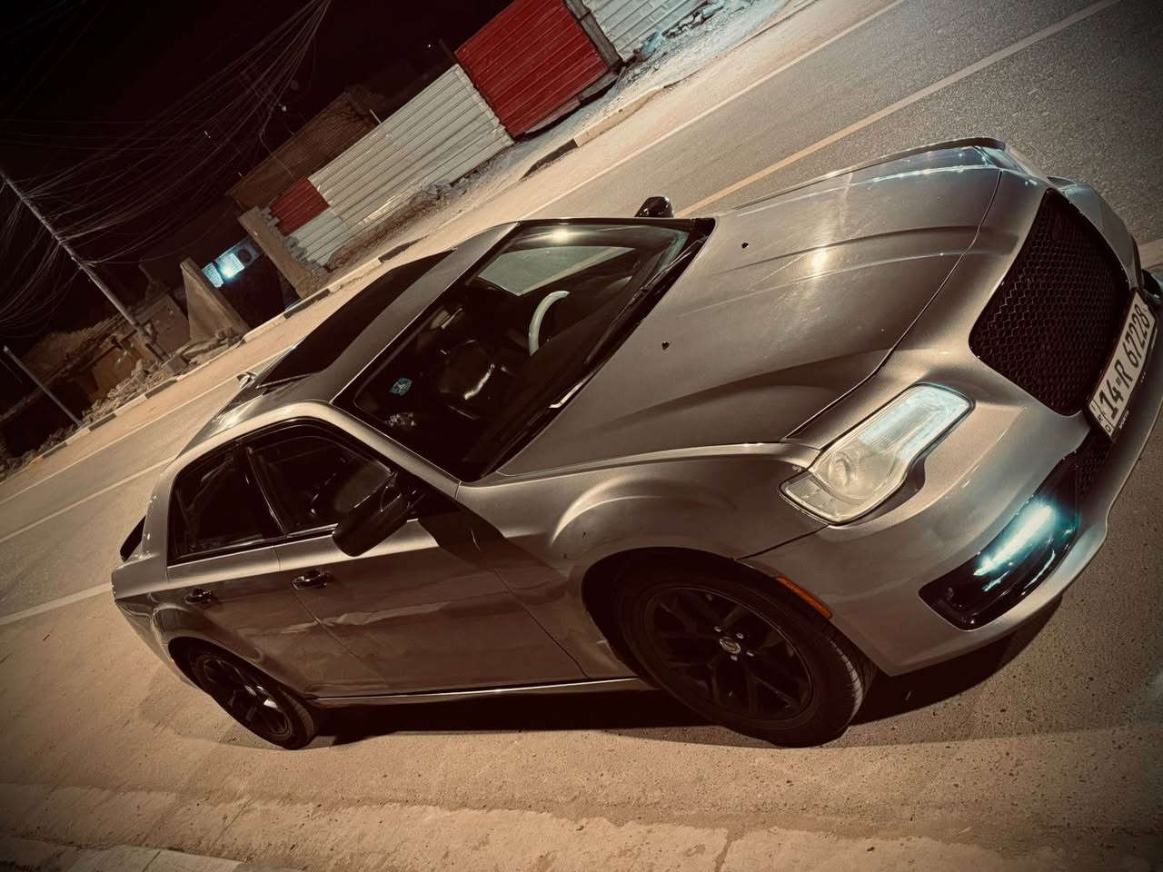 السلام عليكم 
اوباما 2016 مرمز 2022
السياره c فول مواصفات 🔥
برده خزن ميموري تدفئه وتبريد بالكشنات بانوراما ستيرن كهربائي وبعد معروفه مواصفات الفول 🔥 
ضربته جاملغ وشوي من البنيد بدون شواصي وبيها بيبان ثنين كلير بدون فتح توحيد لون السياره ماشيه 150ميل 
صور الحادث منشوره 👍 والسونار موجود 🔥رقم بصره باسمي 

*********** القرنة, البصرة
