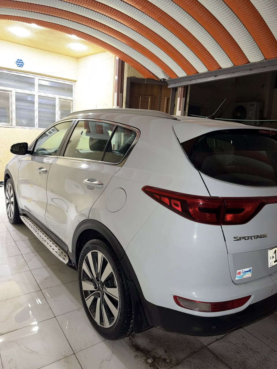 السلام عليكم
سبورتج ٢٠١٨ خليجي مكفوله كفالة عامة عدا بارد قليل بل جاملغ كد اربع اصابع كير ومحرك مكفولات 
ماشية ١٠٤ 
رقم بغداد تحويل 
مواصفات معروفة 
السعر ١٧٨ ورقة وبيهة مجال 
عنوان الكوت 
رقم التلفون ***********
