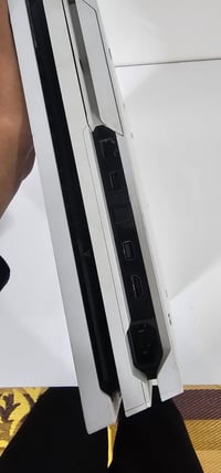 بلي ٤ برو • مهكر • ١تيرا