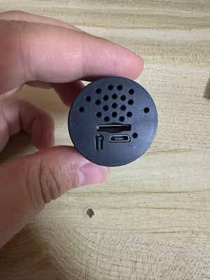 سلام عليكم 
كاميرا مراقبة صغيرة الحجم بدقة FHD الها تطبيق خاص تنربط على اجهزة الاندرويد و الايفون مستخدمة فقط للفحص* كامل ملحقات كيبل شحن و كتاب التعليمات يعلمك شلون تربطها بجهازك السعر 8 الاف فقط😍😍😍


**إذا كنت صاحب هذا الإعلان وتريد حذفه لأي سبب، رجاءا أرسل رسالة إلى الدعم الفني**