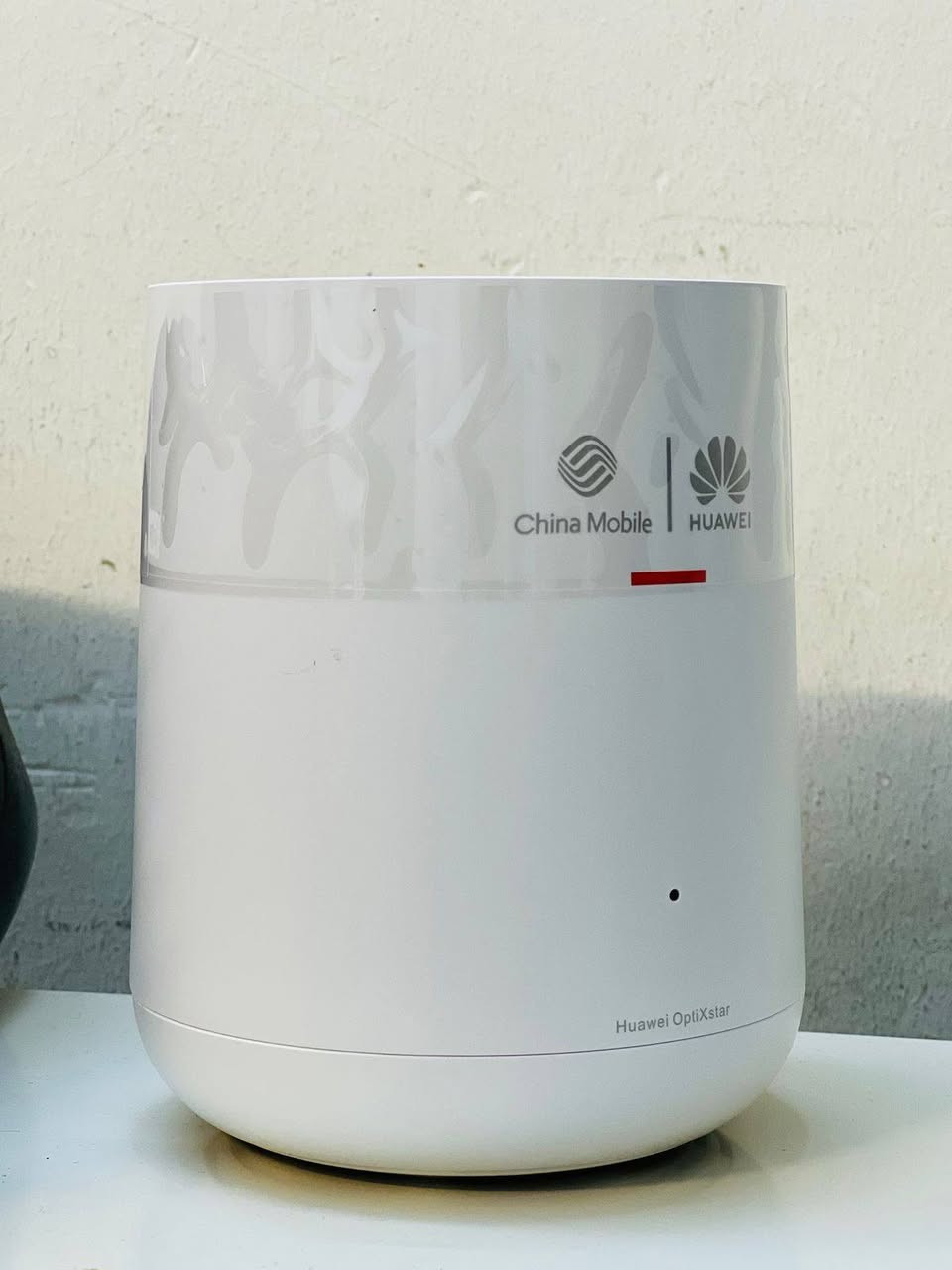 ... بسم الله الرحمن الرحيم....

السلام عليكم تتوفر لدينا جميع انواع ال Ont من ماركة
#Huawei
بكميات وعروض خاصه لأصحاب المكاتب ❤️

عرض اليوم على الجهاز الأكثر مبيعا في فئة المش من الجيل السادس :

OptiXstar K662D AX3000 WI_FI6 ☝️🟠
47,000 الف
جديد

34,000 الف
مستخدم 

نسعى لأراضكم ونوفر جميع متتطلباتكم ❤️™️

مواصفات الجهاز :
Wi-Fi 6 ثنائي النطاق
2.4 GHz ≈ 574 Mbps
5 GHz ≈ 2402 Mbps
مجموع سرعة لاسلكية تصل حتى ~3000 Mbps (AX3000) �

تقنية 2×2 MIMO لتحسين التغطية والاستقرار. �
mf-telecom.com
Wi-Fi 6 بتردد 160 MHz لدعم الأجهزة الحديثة بكفاءة أعلى. �

روابط جيجابت سلكية: 2 منفذ GE (Gigabit Ethernet). �

🌐 الاتصال والتوافق
منفذ بصري للمصدر عبر الألياف (Fiber) — يعمل فقط مع وحدات FTTR الرئيسية (مثل HN8145XR). �

يدعم Wi-Fi 6 بتغطية أوسع وكمون أقل لألعاب، فيديو 4K، واقع افتراضي، الخ. �

📦 مواصفات عامة
طريقة التشغيل: Bridge Mode (جسر، يعمل مع الجهاز الرئيسي). �

سرعات نقل بيانات:
Downlink ≈ 2.488 Gbit/s
Uplink ≈ 1.244 Gbit/s �

الطاقة: 12 V DC, < 12 W. �
الأبعاد والوزن: ~145 mm ارتفاع، ~700 g.

وجودنا لتسهيل حياتك التكنولوجية  🤩😘

للتواصل ياسر :*********** مفرد واتساب

للتواصل :*********** جمله فقط واتساب

يوجد توصيل لجميع المحافظات

بغداد :5,000 الف

المحافظات :5,000 الف
