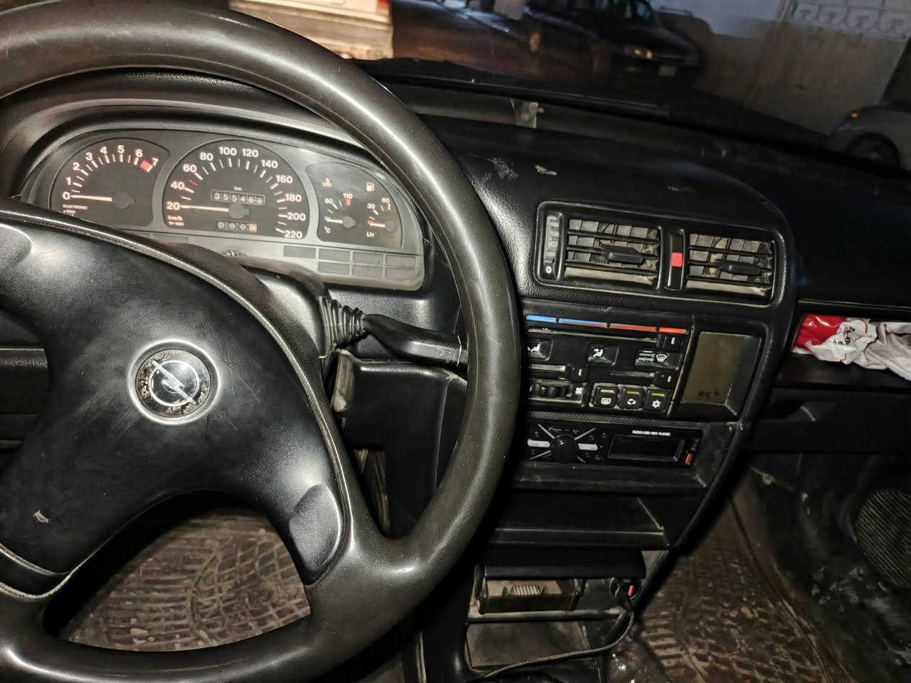 اوبل فیکترا مودیل 1993 سیارە بدون زربە سبخ عام لجمالیە ماشاللە سیارە حلو جایز سنویە لحد2029 شرت تحویل وکالە کهربایات شرت کیر محرک شرت مکینە20 سعر 39مجال رقم ***********
