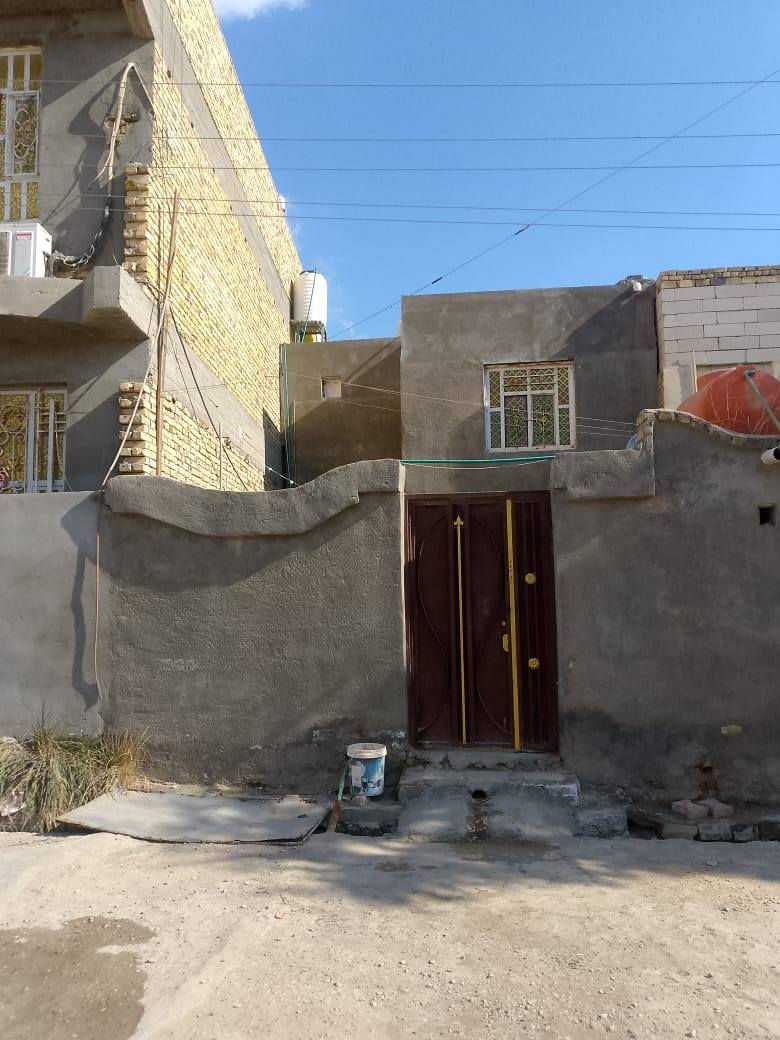 لبيع ***********
مساحه ١٧٥
بناء سنه ٢٠١٣
قاطين
لأول غرفتين وصاله ومطبخ وديوان وصحيات خارجيه كراج جبير
قاط الثاني غرفه ومطبخ وصحيات بناء حديث ٢٠٢٥
نظام سويت
شارع الاطفاء الحديقة المثلثه ثالث بيت جاهز لسكن
