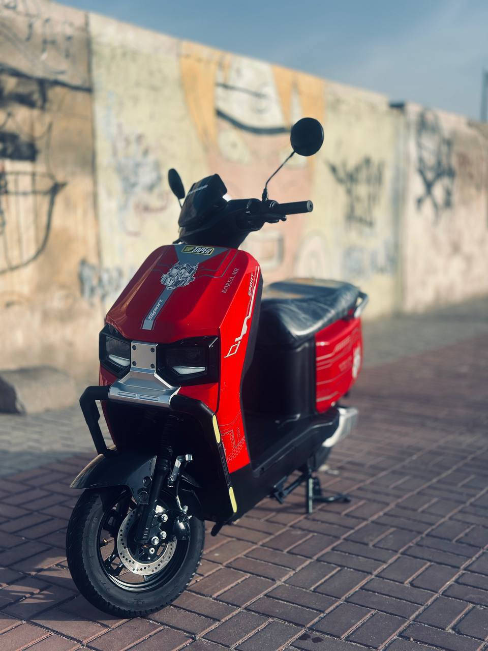 دراجة شحن سكنس ام عيون  في البصرة 2026 شكل مميز 
فوول مواصفات  
⚫️6 بطاريات  
⚫️ الكشن طبي 
⚫️ ضد الماء 
⚫️شاشة ديجتال  
⚫️ كهربائيات كلهن شغالة 
لايت زنون عالي وناصي وبگ لايت و
هورن عالي وأشاير يمنى ويسرى 
⚫️ شحن سريع شاحنة اصلية 
⚫️ نضام ال P توقف الدراجة  
⚫️ نضام مثبت السرعة
⚫️ نضام ال R ترجع ليوره 
⚫️ الملف 1800 w حقيقي 
⚫️ نضام حساسات جانبية وخلفية 
مانع للسرقة 
⚫️ صندوق كبير داخلي
⚫️ غراضهة شاحنة و مرايات
🔴السعر : 850  وبيهة مجال

العنوان : البصرة : الامن الداخلي

الرقم :***********
