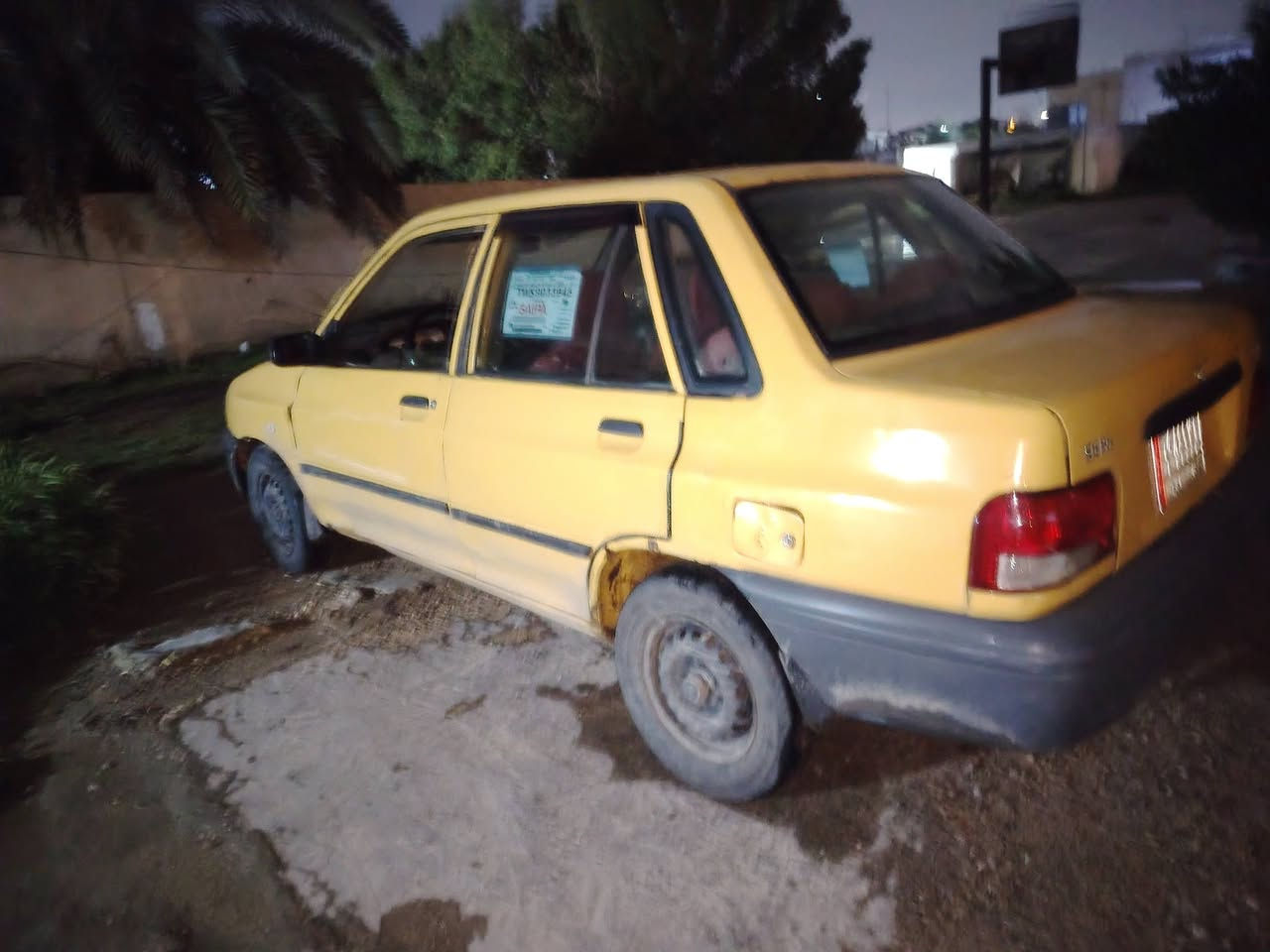 السلام عليكم سايبه للبيع موديل 12 ثانويه لل 27 رقم بغداد مصفره هيئه وغرامات سعر 19 وبيها مجال مكان بغداد حي العدل سياره حلوه ونظيفه وان شاء الله يجي خيره ويدلل***********
