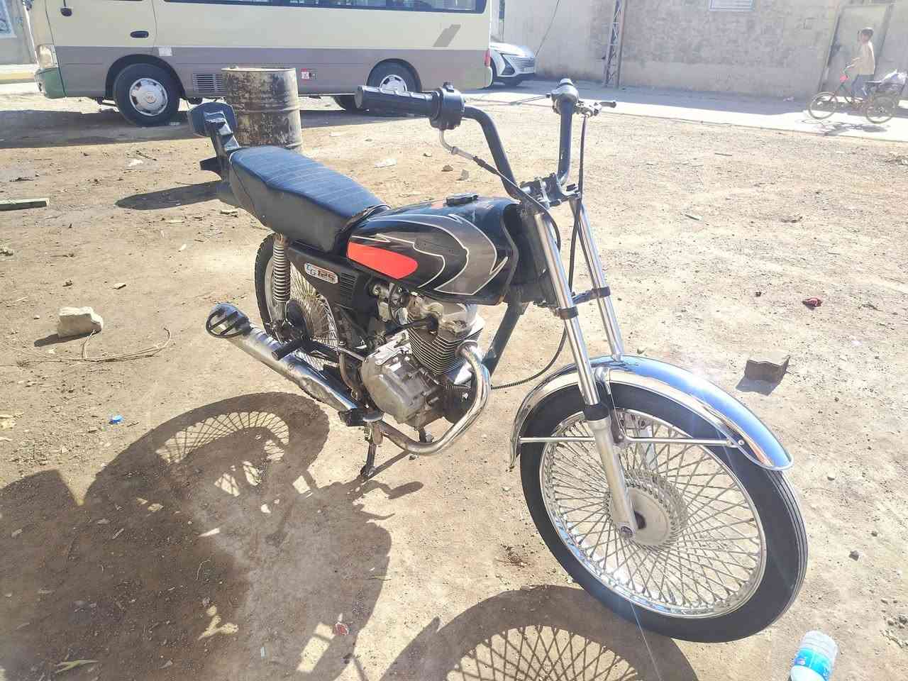 سلام عليكم شباب عندي هاذه الماطور للبيع ح200 بي مجال شراي اتصل عله هاذه الرقم ***********
