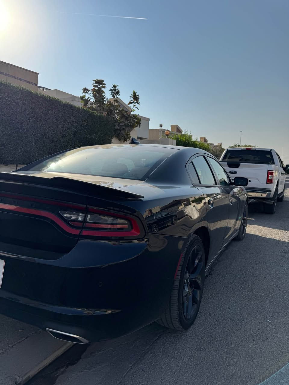 دوج جارجر sxt موديل ٢٠٢٣
اللون اسود
شاشة وكاميرا
مقاعد جلد 
تخم تاير جديد
محرك 3.6 لتر
عداد المسافة 34 الف ميل
هزة وفحص تاريخ جديد
رقم اربيل
حادث السيارة باب السائق تبديل نفس اللون بدون صبغ امام وخلف كبس ايرباك سليم ١٠٠٪؜ صورة الحادث مرفقة بالصور 
مكان السيارة اربيل كنجان ستي  
للأستفسار الاتصال على الارقام
***********
*********** أربيل, العراق
