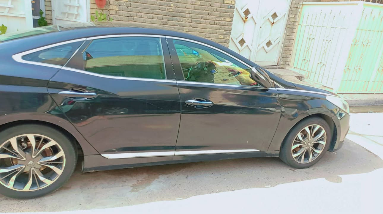 ازيره موديل ١٣خليجي سياره جاهزه اي نقص مابيه طخه بجاملغ مال قبق بانزين ومعمر نفسه وطخه من كدام على كد شبر سياره كير ومكينه زيرو كلش نضيفه مال بيت وسعر 95العنوان البنوك رقم ***********
