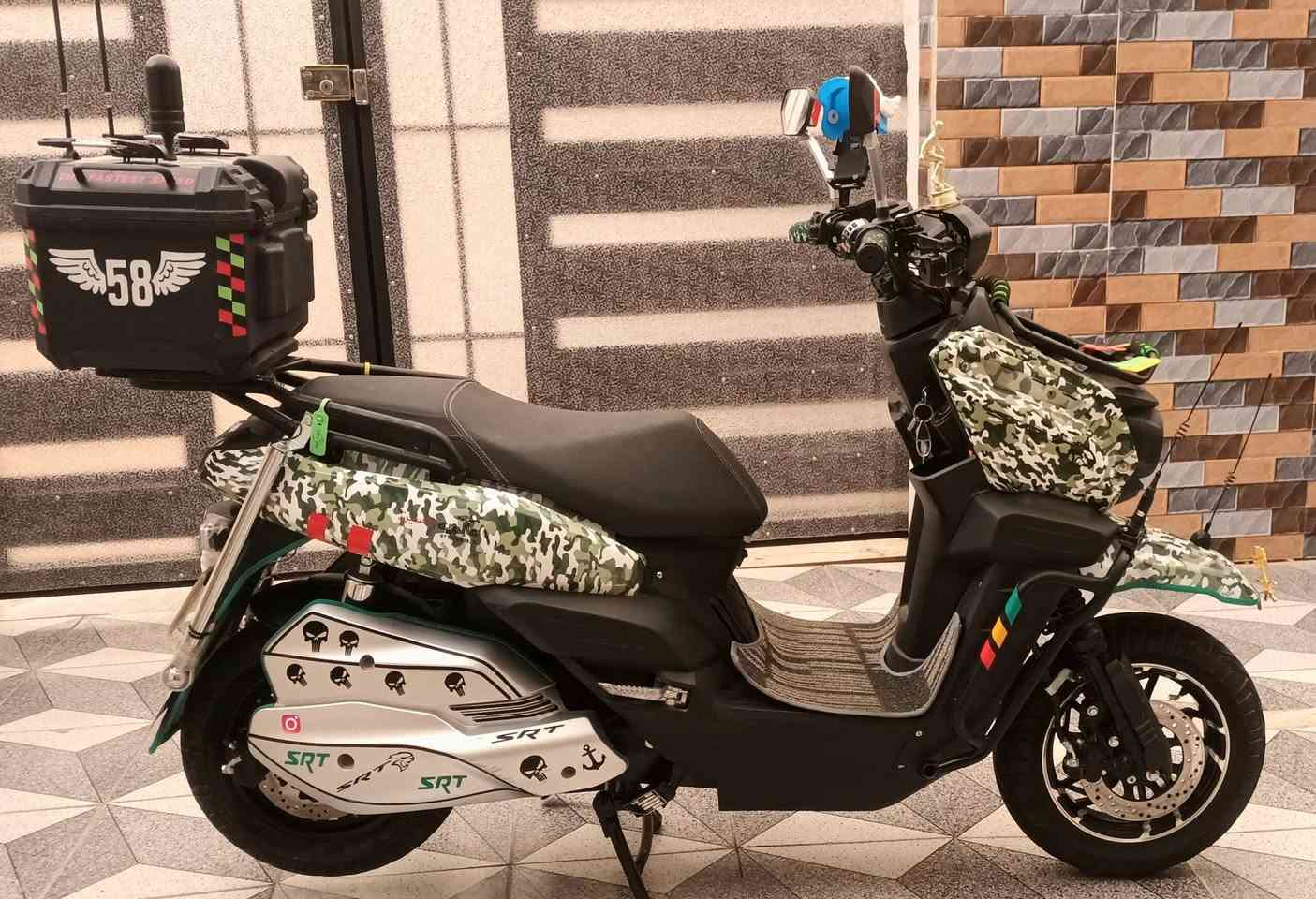 السلام عليكم
للبيع اباكجي حسين عالميه  العسكري
استخدام قليل. جدا
نضام تشغيل/سويج/كرت /قفل ذاتي⚠️
3سرعه سرعه ونشاط فول
نضام بارك/مثبت سرعه 
ام بي ثري داخلي بلوتوث
نضام ار رجوع للخلف/دبل اشاره ❌️
6باتري باتري مسطره 38امبير 
جنطه بوكس حجم كبير 🧳
سعر خاصص اذا شراي بيك خير وتدلل
 عنوان صقلاويه شهداء الثانيه 
او قرب مول فلوجه 📍🚩
(تريد تشتري خاص مارد ع تعليقات)
استفسار اتصال &
***********
***********واتساب فقط
