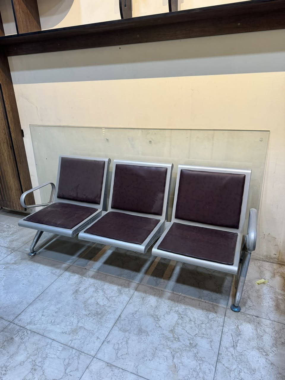 ديكور واثاث محل كامل للبيع
السعر والتفاصيل ***********
