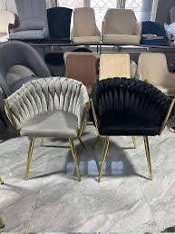 كرسي • اسود