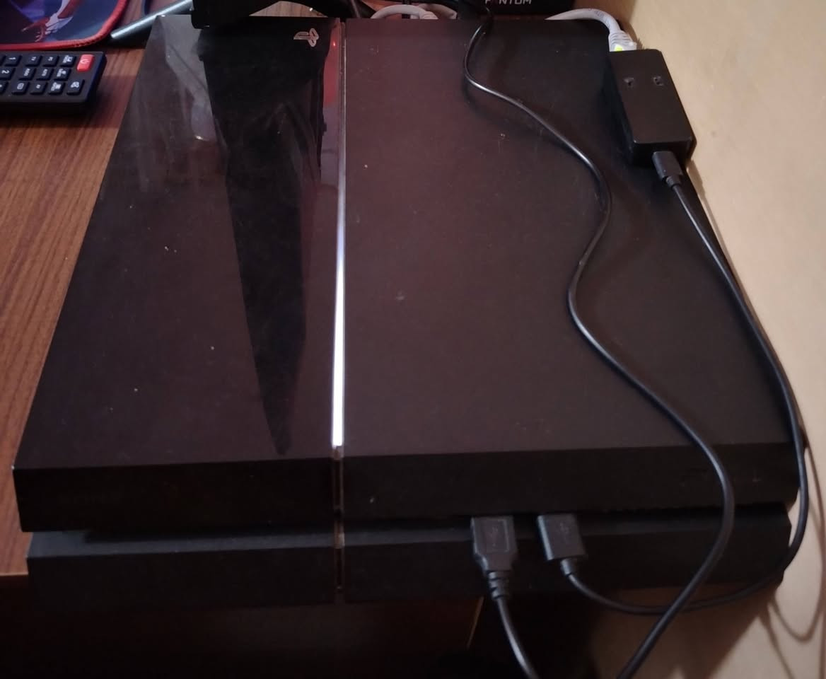 السلام عليكم ورحمة الله 
اللهم صلي على محمد وآل محمد

بلي 4 مهكر للبيع 
بلي 4 فات ريجن ياباني مهكر نظام 11.00 
مساحته 500 جيجا
موجود بيه العاب 
وياه يجي  3 يدات تجارية 
غراضه كاملة

السعر 250 الف


**إذا كنت صاحب هذا الإعلان وتريد حذفه لأي سبب، رجاءا أرسل رسالة إلى الدعم الفني**