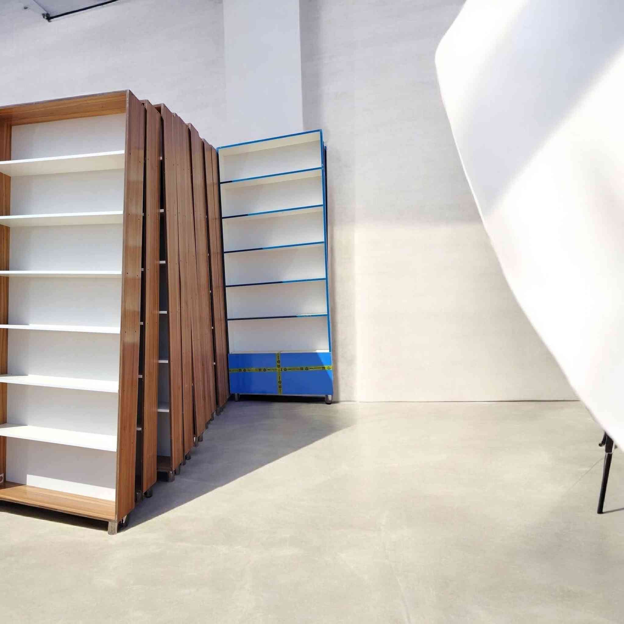 (شركة الملاك الديكورات العامة)
العمل مضمون 100 /100

لحجز السريع و تثبيت الطلب *********** 
***********
🟢نعمل حسب قياساتكم الخاصة🟢

_فاترينات_
100*250 عمق 20 بدون لوكو سعر قطعة ب.70
100*250 عمق 20 مع لوكو سعر قطعة ب85
100*250 عمق 20 مع لوكو و ابواب 95 …………..
 
يوجد توصيل لكافة محافظات العراق 
………………………
—المواد المستخدمة -

‏MDFتركي  وليس ميلامين 

رجل 10 cm تركي تتعلى وتتنصى سل ستيل 
……………………………
   
هـ/ ***********واتساب
***********
