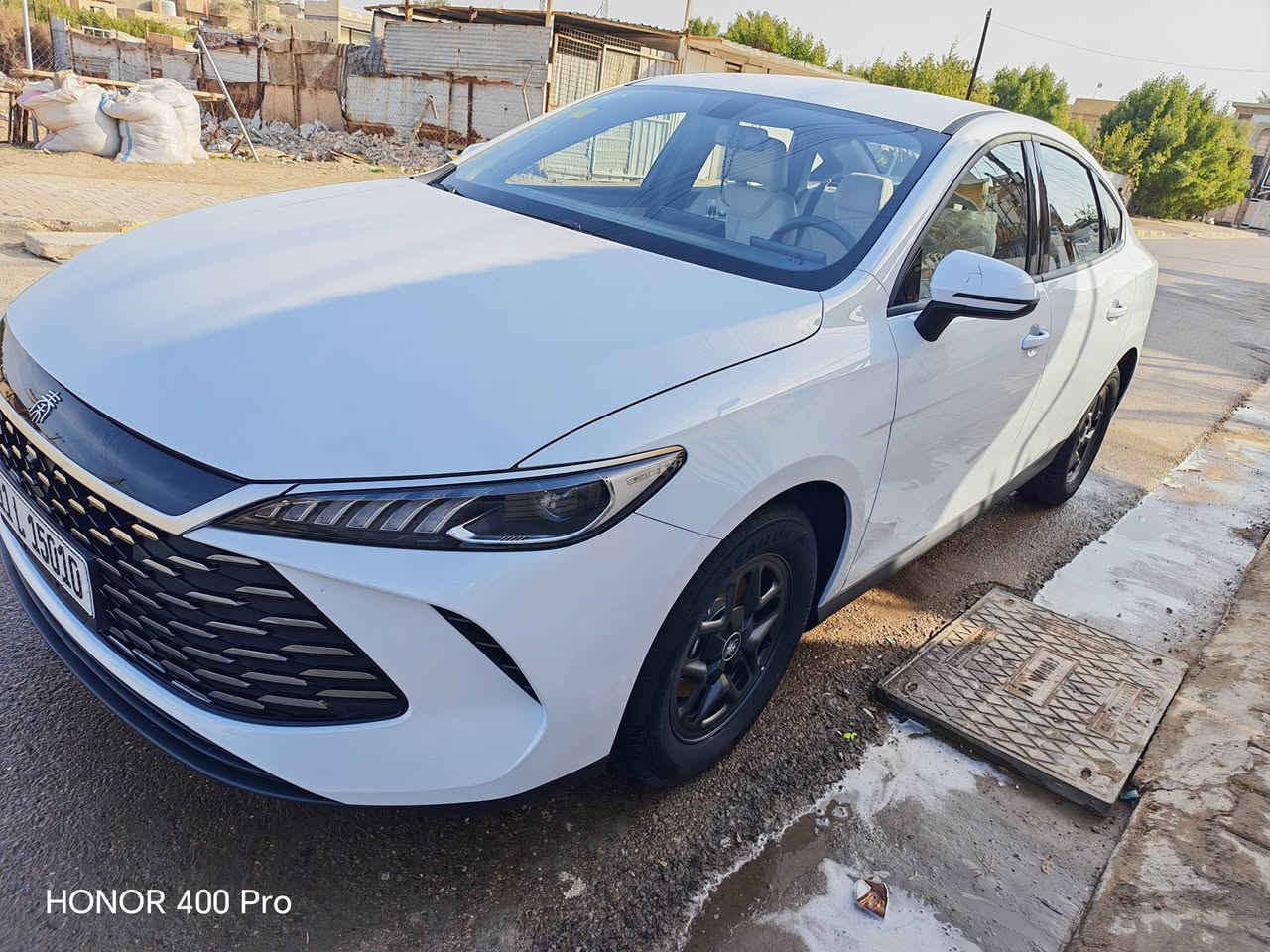 السلام عليكم شباب
 بي واي دي موديل 25 جن بلس 
سياره زيرو ماشيه 
الف و300
رقم بغداد باسمي 
مكان السياره بغداد الحسينيه  
سعر على الخاص 
اتصال ***********
