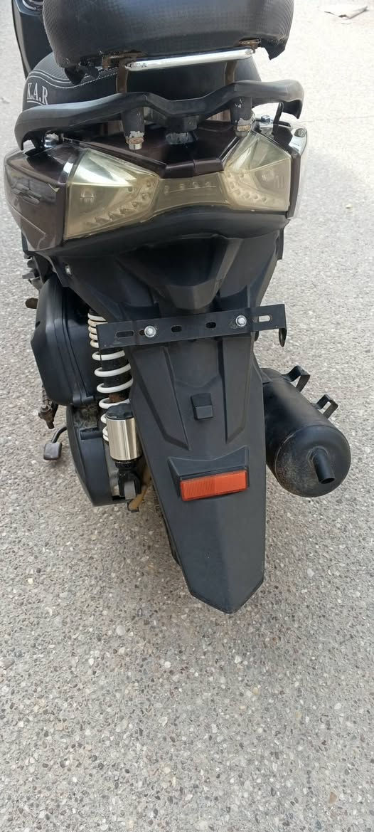 السلام عليكم دراجة اف اس كلش نظيفة كلشي شغال سلف كهربائيات عدادات مكينة تخبل نهضه وسرعه شرط وسعره بلاش 350 ناصريه المركز مستعجل ع بيع ***********
