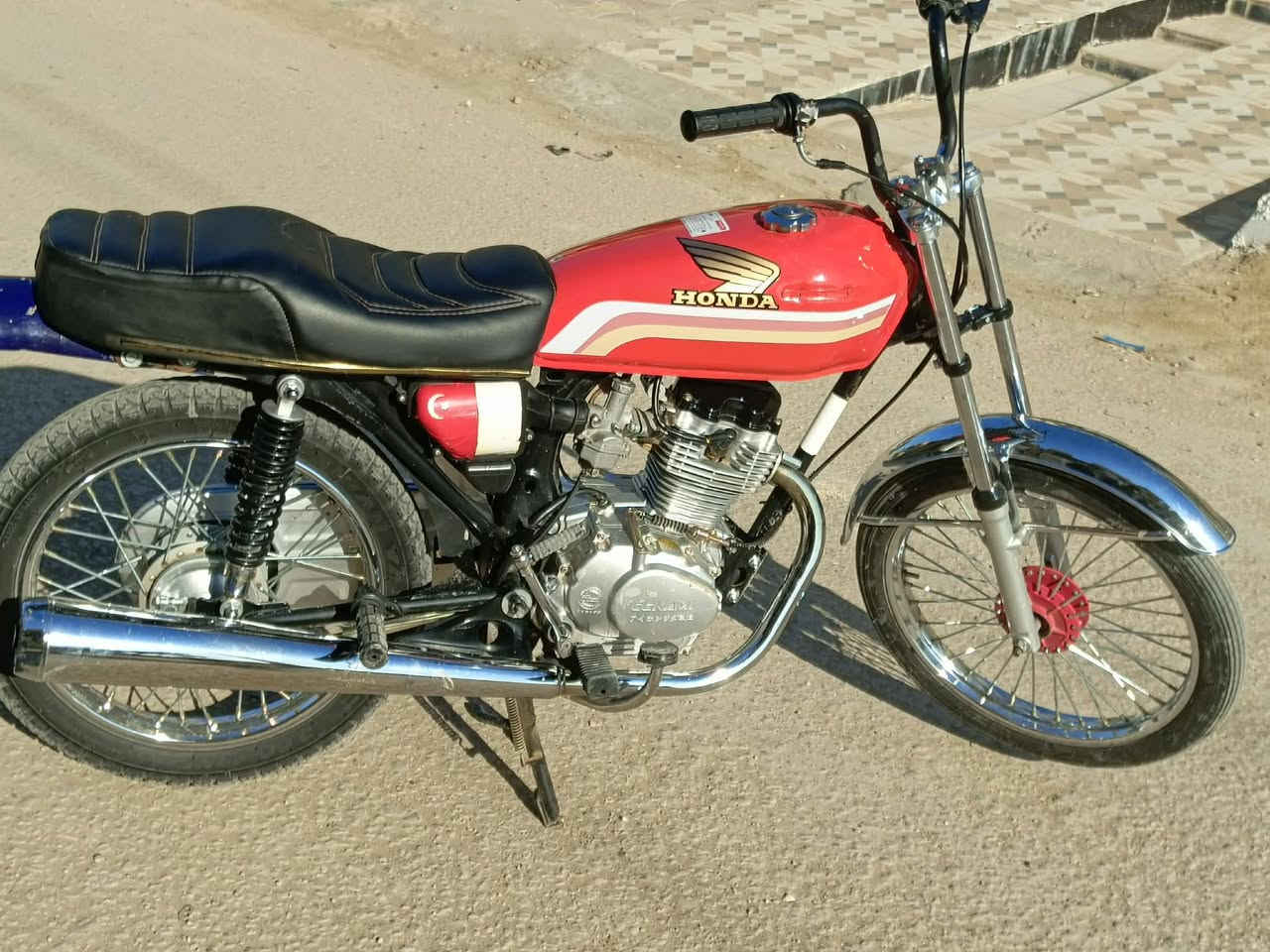 السلام عليكم دراجه للبيع موديل 2025 اوراق سكنر شاصي 2025 مكينه مبدل بس ولفات دراجه حلـِۈۋ‏وھّ ونضيفه ه̷̷َـَْـُذآ رقم صاحبه *********** مكلف بالنشر غير متواجد خااص
