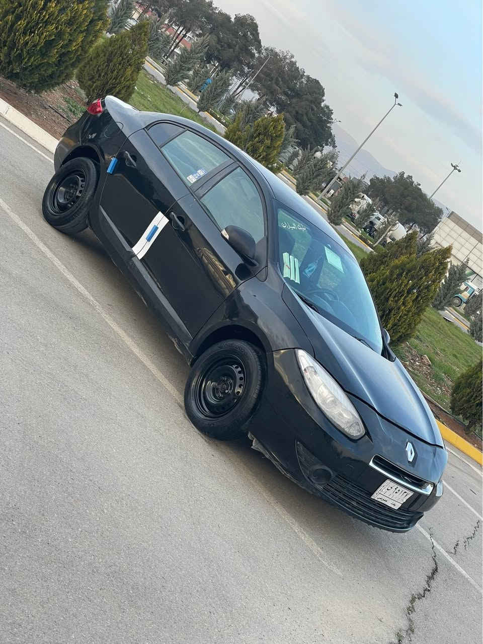 ڕینۆ فلۆنس صاڵۆن مۆدیل۲٠۱۳
سەنەوەی عەسلی بە ئەوەلیات و حاسیبە
گێڕ ئۆتۆماتیک گێڕ و مەکینەی بە شەرتی فەحس و تەرای و فیتەر 
سەیارەکە بێ دەعم و لێدراوییە هیچی پێوە نییە پێش و دوای کەپسە قرچیشی نییە
کارەبای هەموو گیانی بە شەرت 
تەبرید سارد و گەرمی بە شەرت 
تەقەو ڕەقەی بە شەرت 
ماڵی دۆستە مەسرەفی هیچ هیچ تیا نییە لە سلیمانیم سیعری  ۳۹ گەڵاو مەجالیکی برایانە
٠۷۷٠۲۲٦۸٤۸۹____٠۷٥٠۱٤۸۸٤٠۸ السليمانية, العراق
