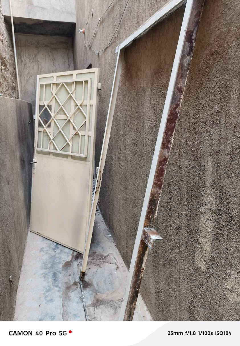 يوجد لدينا للبيع أبواب و شبابيك مستعملة نظيفة
للاستفسار *********** 
هيت قرب مستشفى هيت العام
