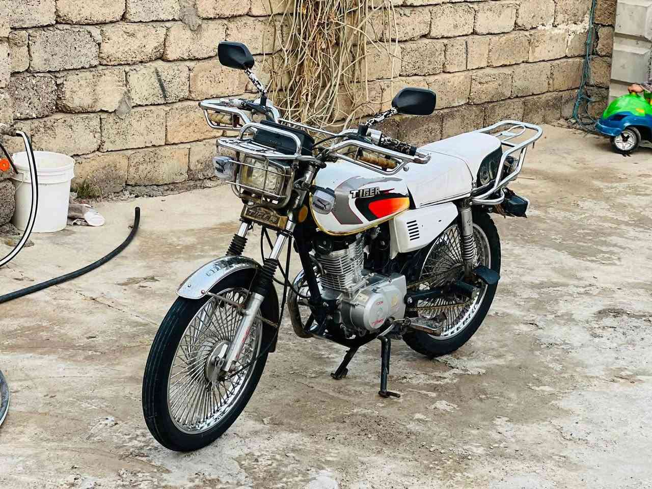 السلام عليكم تايكر عشرين محرك ما مفتوح شرط نشاط خير من الله
كهربائيات شغاله من الطارف لطارف وكل هاذا ب ٥٠٠ وبي مجال وين الشرايه


**إذا كنت صاحب هذا الإعلان وتريد حذفه لأي سبب، رجاءا أرسل رسالة إلى الدعم الفني**