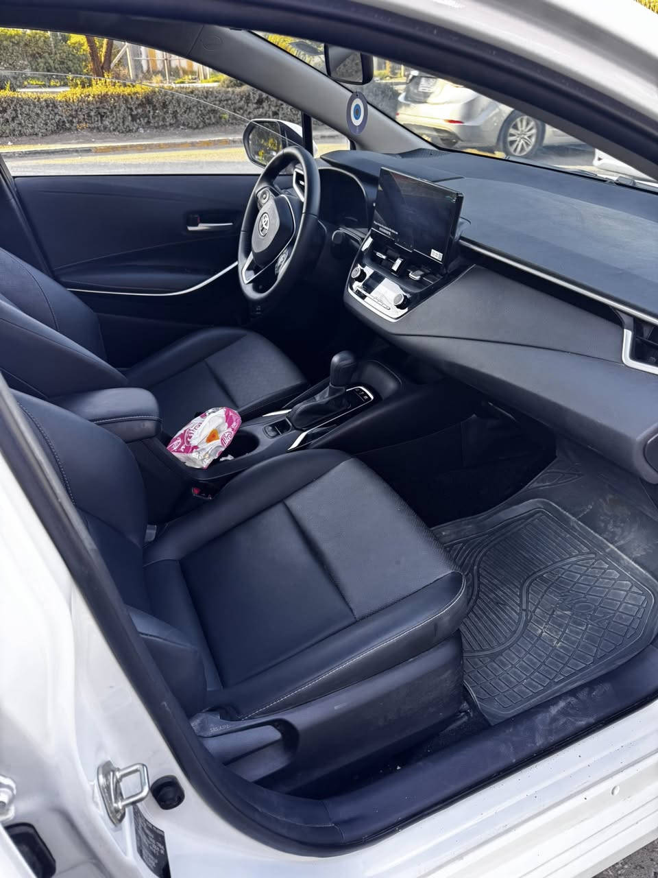 سلام عليكم للبيع كورلا هايبرد 2025تجميع صيني كفاله عامه ماشيه 17 الف Km مكان بابل مركز المدينة رقم بغداد السعر 157بيها مجال الاستفسار اتصال ***********////***********
