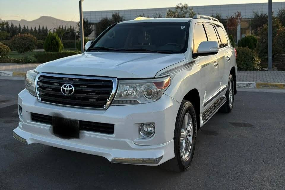 تۆیۆتا لاندکڕۆز 2013 مواسەفات VXS 
بێ ڕەقمی دوبەی ادوات 
 کەفالەتی مەدەنی بە شەرت عام پەمپە هی دوبەی
هۆک و سەلاجە و تەبریت مەرکەزی
 کوشنی دەفتەریە بەسس سلایت نییە
 گیری عادیە

سـعـر : لە کۆمێنت داوابکە ڕاستەوخۆ بۆت دێت 📥 

گێر و مەکیەنەی بەشەرت 
هیچ کێشەیەکی تێدا نییە 

ژمارەی خاوەنەکەی 
***********
