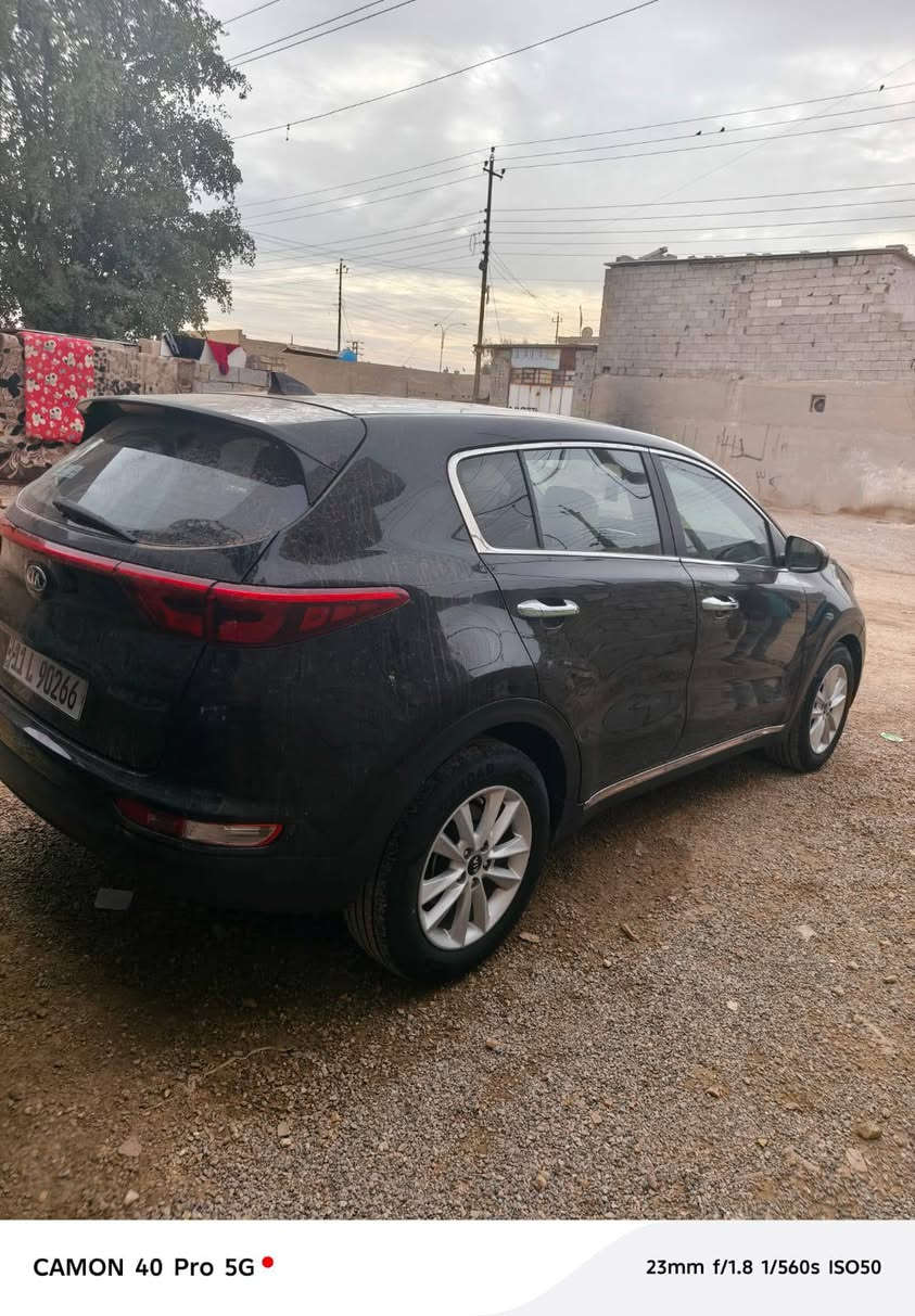 سلام عليكم كيه سبورتج 2018 مكينه 2400 نص فول تخم تاير جديد كير محرك جديد حداديه نضيفه تبريد تدفئه كله كامل ما بيهه اي نقص حادث موضح في السونار بدون دواخل رقم بغداد تحويل مباشر عنوان بغداد النهروان هاتف) (***********)
