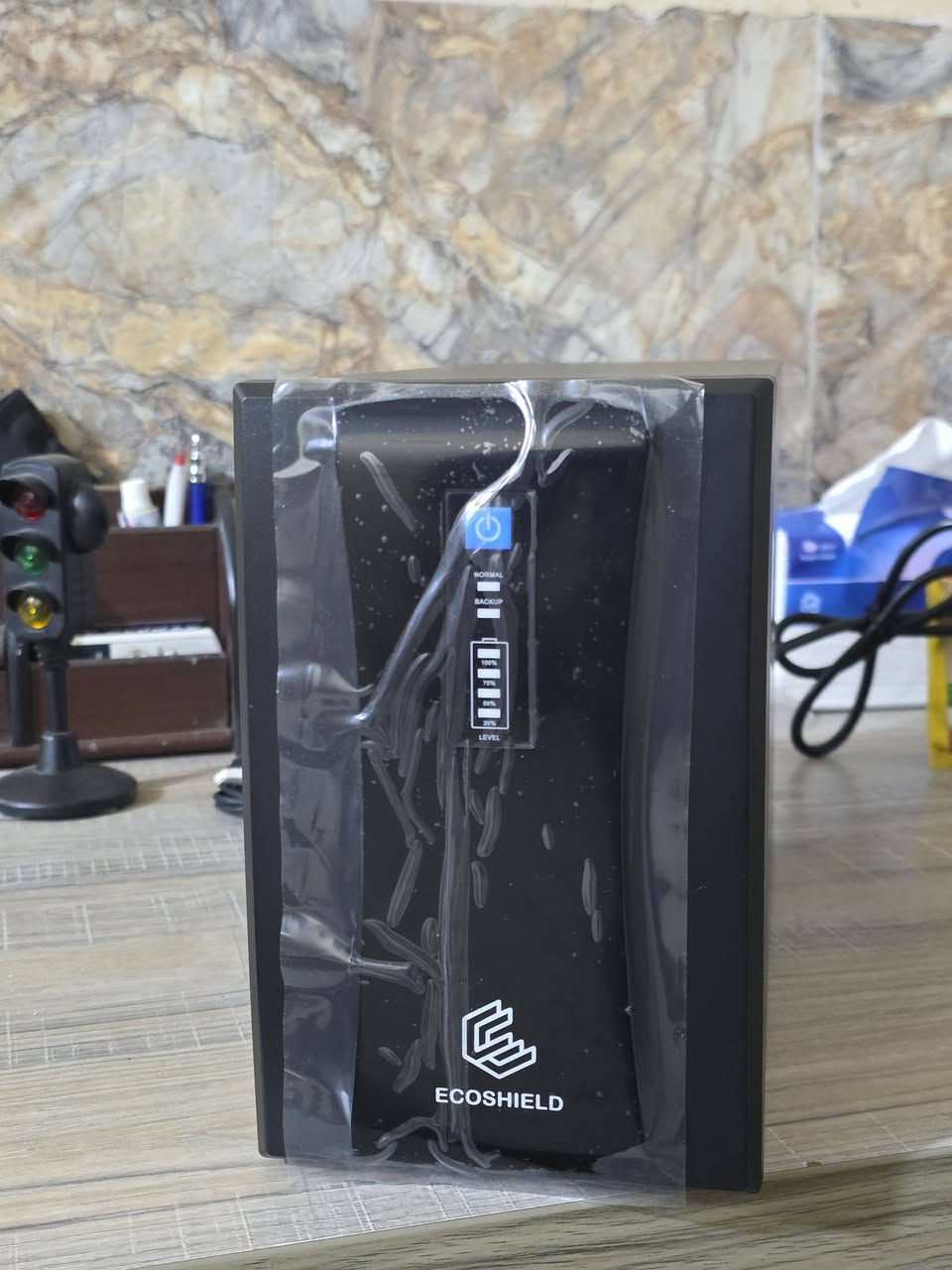 للبيع يو بي اس UPS
جديد ونظيف 100% استخدام 4  ايام فقط
1500VA من شركة ايكوشيلد Ecoshield انتاج السنة
السعر 75 الف قفله 
مكاني بغداد
راسلني ماسنجر او واتساب ***********
