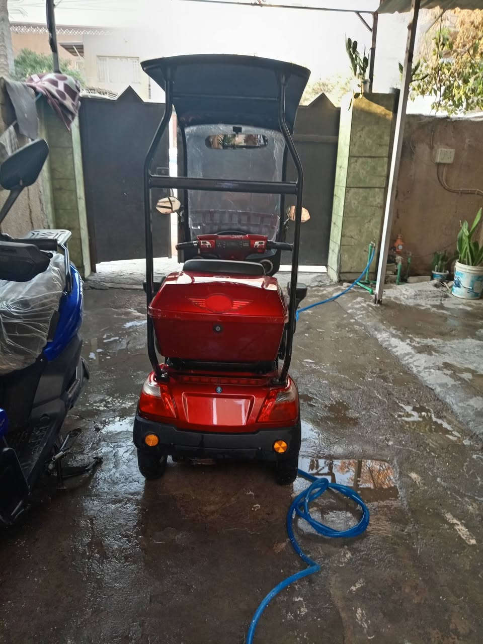 سلام عليكم دراجة شحن معواقين للبيع دراجة نضيفة شحن يطول يومين بشحنة واحدة بيها نضام بك وشاير يمنة و ويسرة ودبل اشارة وعدسة علي ناصي وتشغيل عن بعد  حنطة واسعة بريكات شغالة ونضام بلوتوث سعر 700 وبيها مجال مكان بغداد حي العامل رقمي ***********
