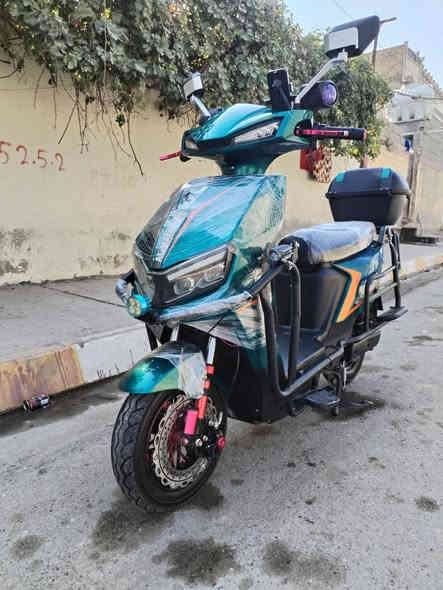 السلام عليكم للبيع سكنس موديل 2025 مستخدم ثلاثة اشهر نضيف حيل 6بطاريات. ويا بصمتين كرتين السعر 700الف للأتصال ***********
