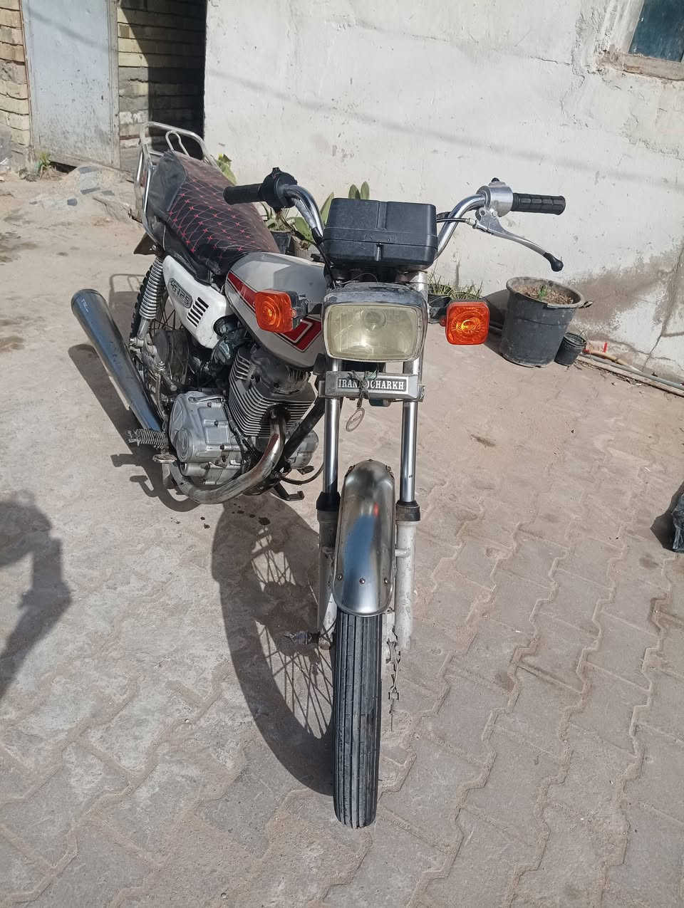 سلام عليكم
اوراق اصوليه للبيع اربعه كير محرك 5كير سلف وهندر كامله موديل 2018

السعر 425 مكان الدراجه كربلاء حي الحر تواصل على الرقم ***********
