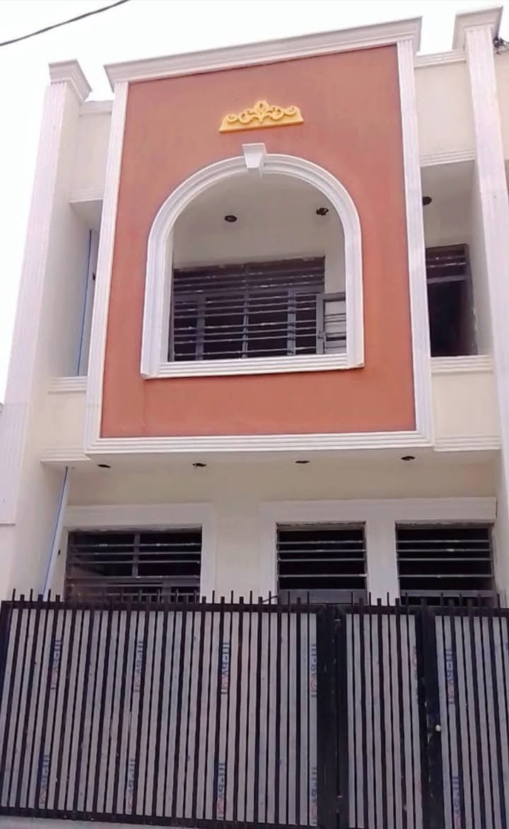 سلام عليكم
للبيع مشتمل 50 متر السعر جداً مناسب ب 48 مليون
طابقين يحتوي على 2 نوم وصاله ومطبخ وخدمات

البيت ركن موقع مرتب طابو زراعي سند 25

العنوان بغداد الكرخ منطقه الدوانم شرطه الخامسة 
الاستفسار الاتصال على الرقم
*********** واتساب
