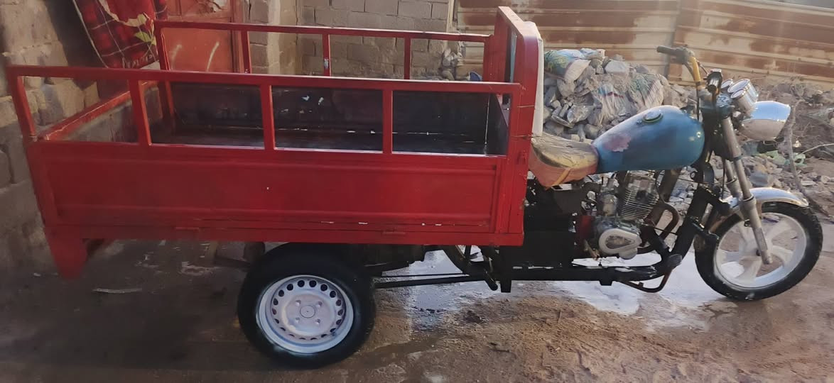 ستوته للبيع رقم اسود وسنويه شغاله سلف وهندر مكينه ناعمه السعر 850 وبيها مجال مكان بصره حي الاصدقاء ***********
