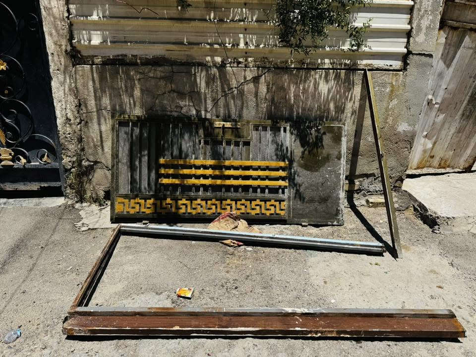 سلام عليكم للبيع باب حديد

ارتفاح مترتين وربع ويه الجرجوبه 

 والعرض متر و20 

باب وزن ثقيل جرجوبه 

بوري شخاط 2ملم 

نضيفه بدون خياس وزنجار باب كامله جيب وشد مكاني بغداد 

 

***********

