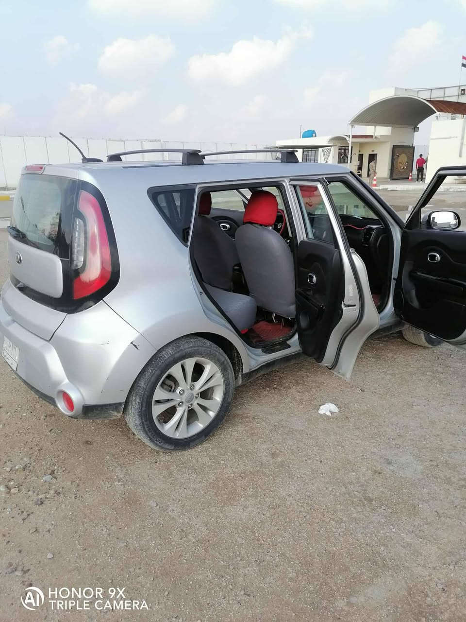 صول ٢٠١٦ أمريكي محرك 2000 gdi مجفت تجفيت مضبوط 
تحكم كرسي كهربائي تحكمات استيرن باتري تايرات جديد كشنات جلد لون اسود السياره كامله ابيها شي

حادثه باب السايق وباب الخلفي شويه جاملغ الأبواب مبدل وكاله السياره خير من الله مخليها دوام مدرسه فقط السعر ١١٨ / *********** / مكان حله
