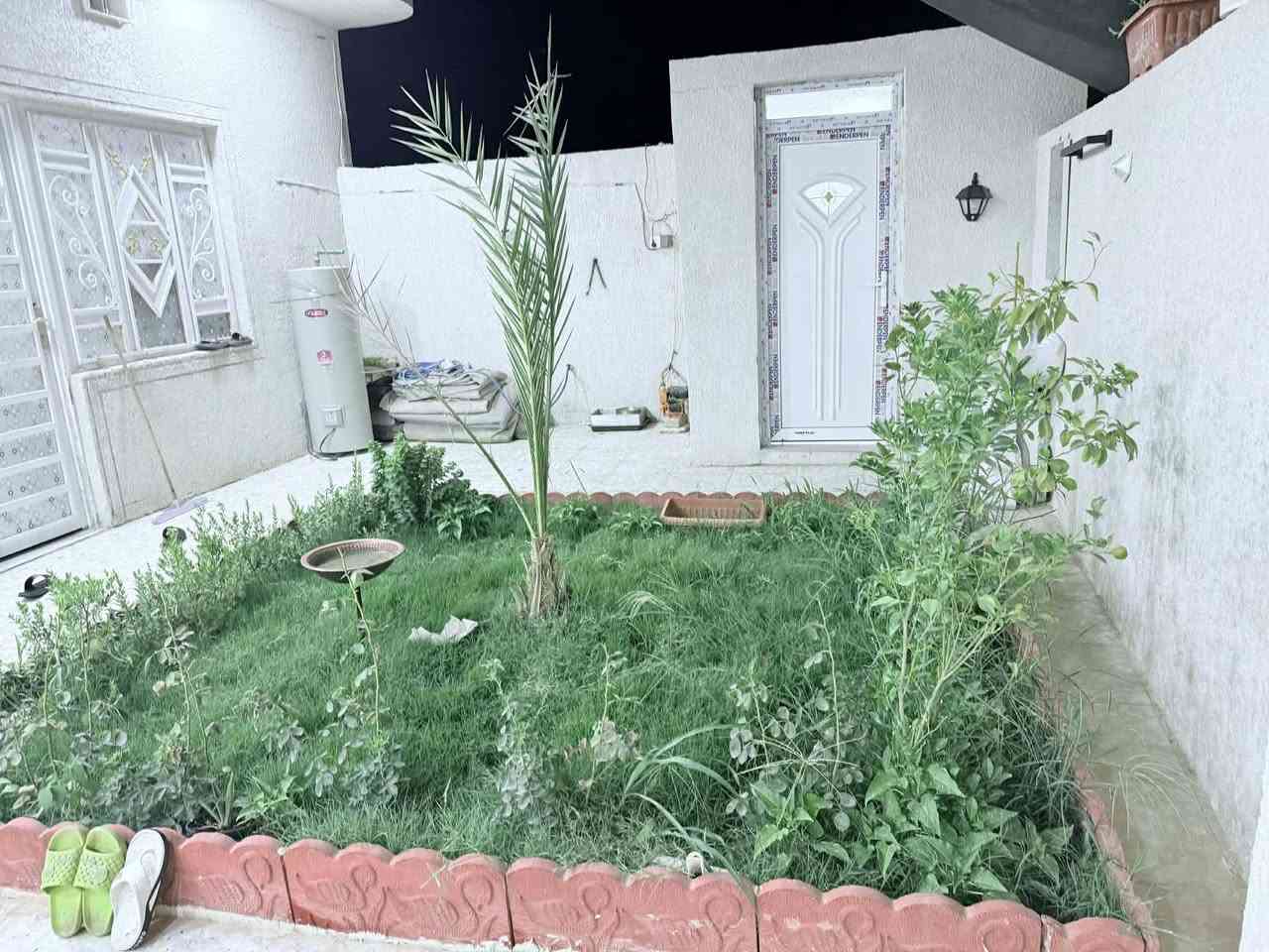 بيت للبيع 👑👑
المكان نهاية شارع 60 مقابل بيت الساده ابو حيه ركن على شارع 20 متر 

المساحه 2️⃣8️⃣0️⃣ متر 

البناء 2️⃣0️⃣1️⃣8️⃣ جديد جديد 

غرف النوم عدد5️⃣

استقبال 1️⃣3️⃣ متر 

صحيات عدد 2️⃣

السعر1️⃣3️⃣5️⃣ مليون وقابل للتفاوض 

الاتصال
 ***********
***********
