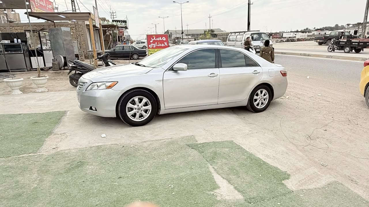 كامري ٢٠٠٩ رقم بغداد بسمي
سنويه ٢٨
رقم انكليزي الجديد
كير ومكينه وحداديه
تبريد مجموعه كامله قبل اسبوع بدلت الها جديده ماشيه ١٤٠ 
موصفات فول عدا الفتحه 
مصبوغه احزام اثر جراد 
قبل اسبوع طلعتها بعدها ما مبولشه سياره 
سياره جديده وبلخير عل ياخذها مكانها بابل ورديه خارج  سعرها ٩٧ وبيها مجال بسيط غير متواجد بلفيس اتصال ***********
