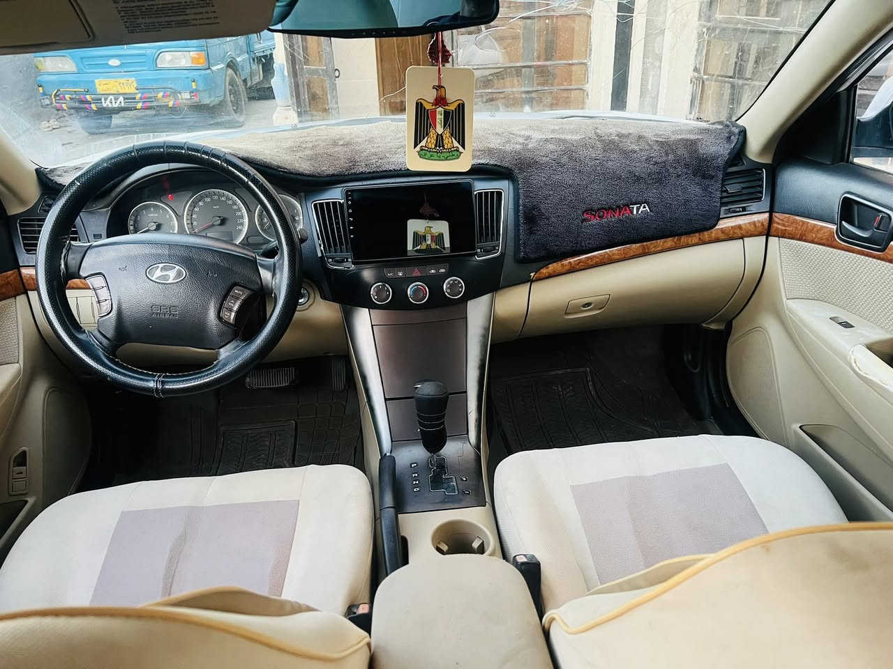 سلام عليكم سوناتا 2011 خليجي رقم اربيل دولي وكاله تحويل حاضر فول موصفات فتحه إشاره بلمري تحكم ستيرن شاشه كامره حساسات خلفيه دسك امامي خلفي.محرك  2000 دوش  بيه 3 قطع رش بدون داخل وبيه باردات بصيطات السعر 113 وبيه مجال مراوس ترهم *********** واسط الصويره
