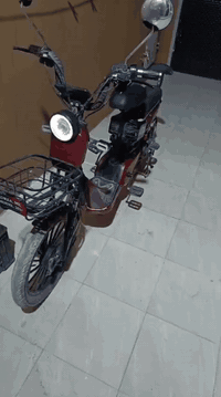 دراجة شحن للبيع مكفوله وكامله مبدللهة بطاريات قبل 15 يوم عقل شغال بيهة...