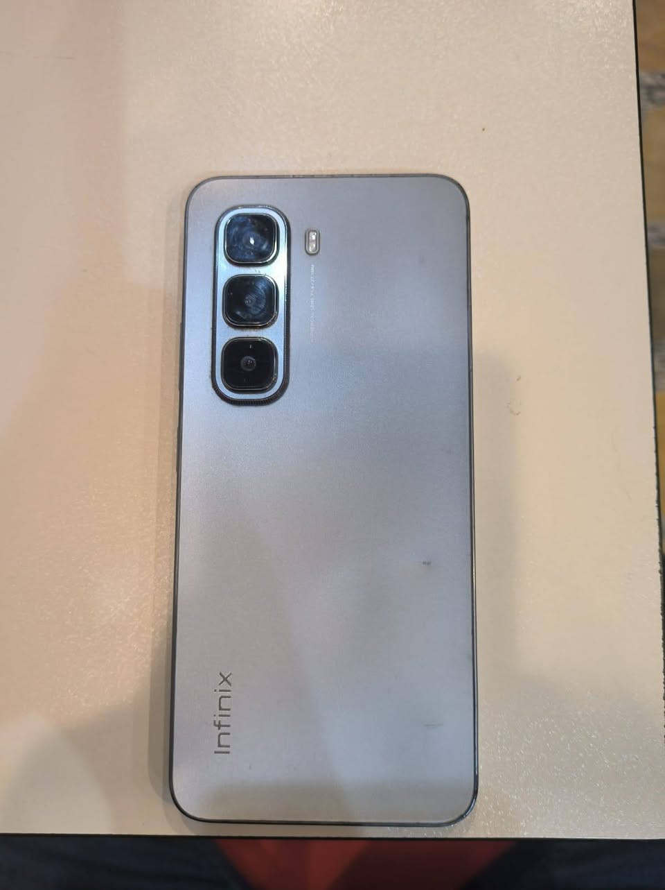 انفنكس هوت,50 مراوس بأيفون 11برو ماكس او 13 برو واطي فرق مكاني بغداد الشعله ***********
