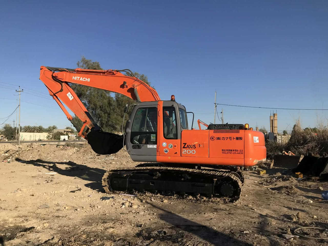 السلام عليكم للبيع حفارة هيتاشي زت مديل 2004 رقم ألماني حداديه نضيفه كهربايات شغالة حفارة جاهزه للعمل الاستفسار الاتصال على الرقم ***********   ***********
