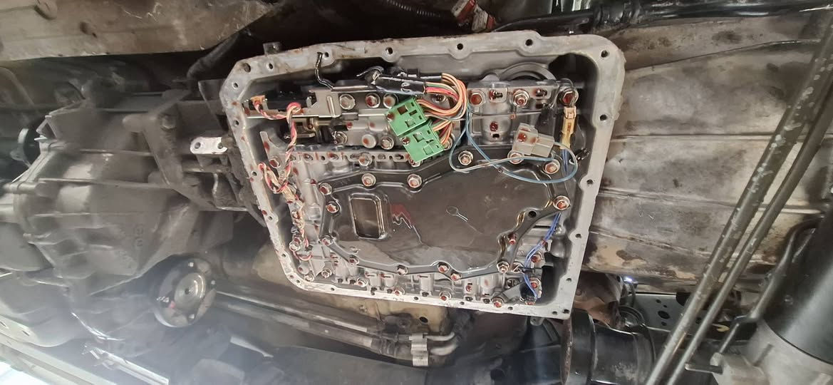 #يالله 
شرفني اخي ابو زهراء لعمل صيانه 
١.تبديل چبنه بيرن
٢.تبديل ضفيرة كير
٣.تبديل دهن كير
٤.تبديل بلي مكينه
٥.تبديل چبنه كرنك 
٦.تبديل واتر بمب + ولف حماوه
٧.تبديل باور
٨.تبديل جوينات تدفئه +جوينات راديتر وبواري 
تحياتي خادمكم كرار رحيم 
***********
