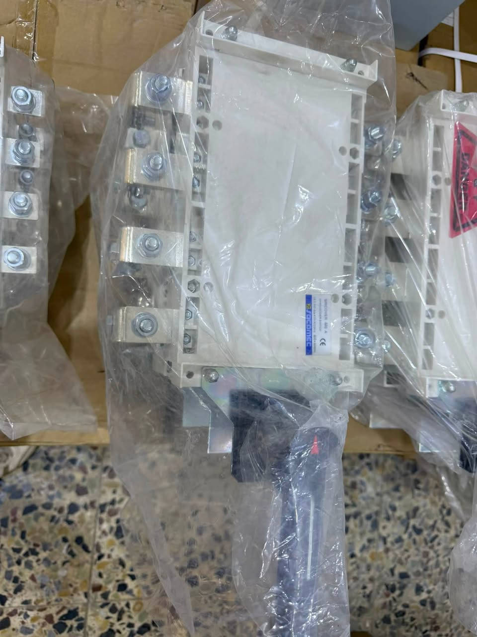 متوفر جنجات socomec✅
1600A
1250A
1000A
630A
400A
250A
160A

للطلب والتواصل على الواتساب ***********📞
***********📞
