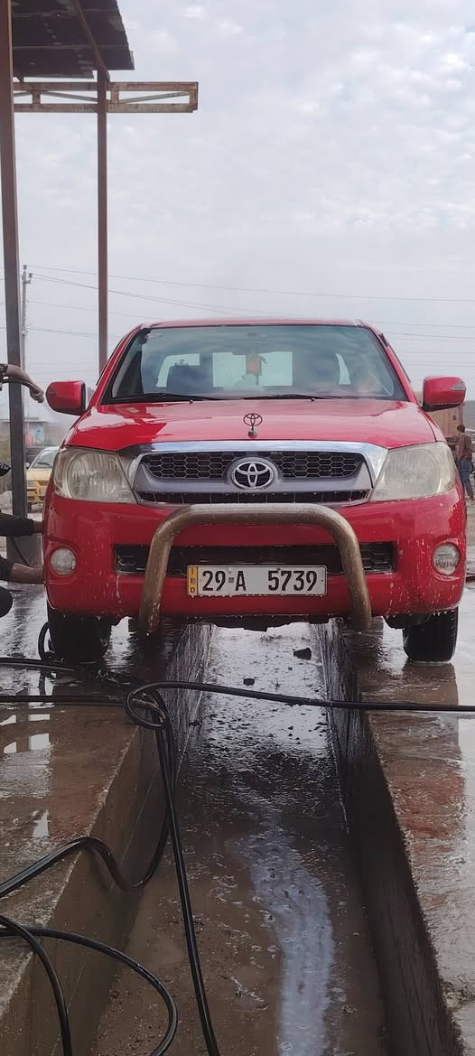 السلام عليكم سياره هايلوكس مديل 2010 سياره جاهزه من كلشي تبديل بس باب واحد رقم سياره اسط  مكان سيارة ديوانيه شافعيه سعر خاص رقم الهاتف ***********
