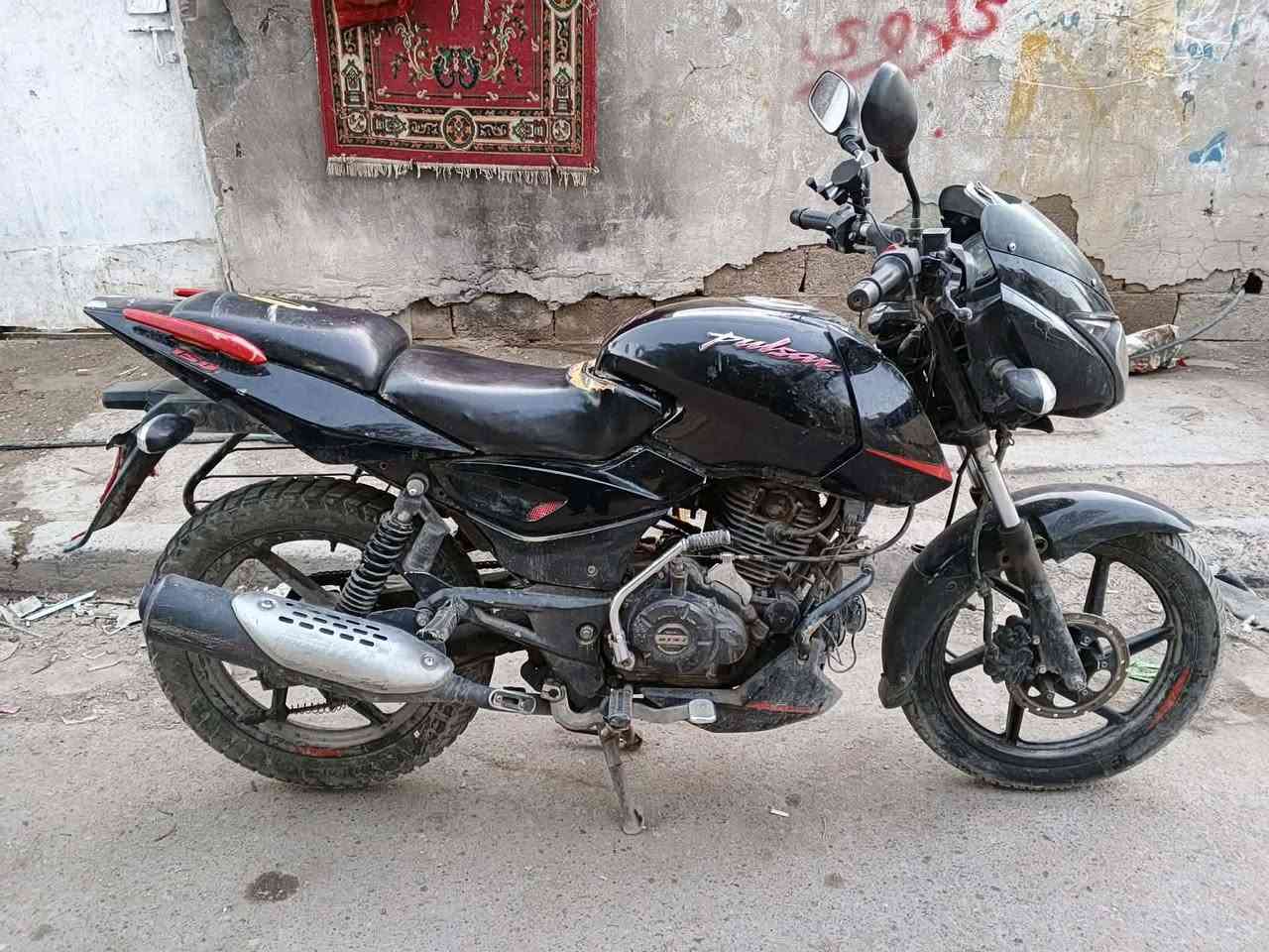 للبيع دراجه بولسر دراجه موديل 2021 نضيفه أوراقه كامله حتى كمرك مدفوع بس ترقم سعره 900 وبيه مجال مكاني بغداد الشعله ***********
