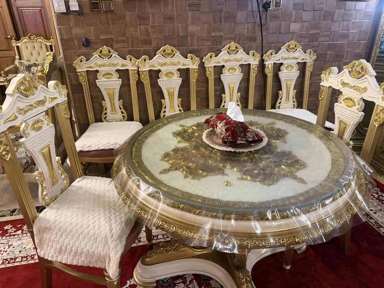 ميز طعام مع التخم مصري زان نظافه ميه بالميه جديدات اي ظرر مابيهم مليونين كلهم التخم مع ميز الطعام ست كراسي وطبله وسطيه وطبلتين جانيه


**إذا كنت صاحب هذا الإعلان وتريد حذفه لأي سبب، رجاءا أرسل رسالة إلى الدعم الفني**