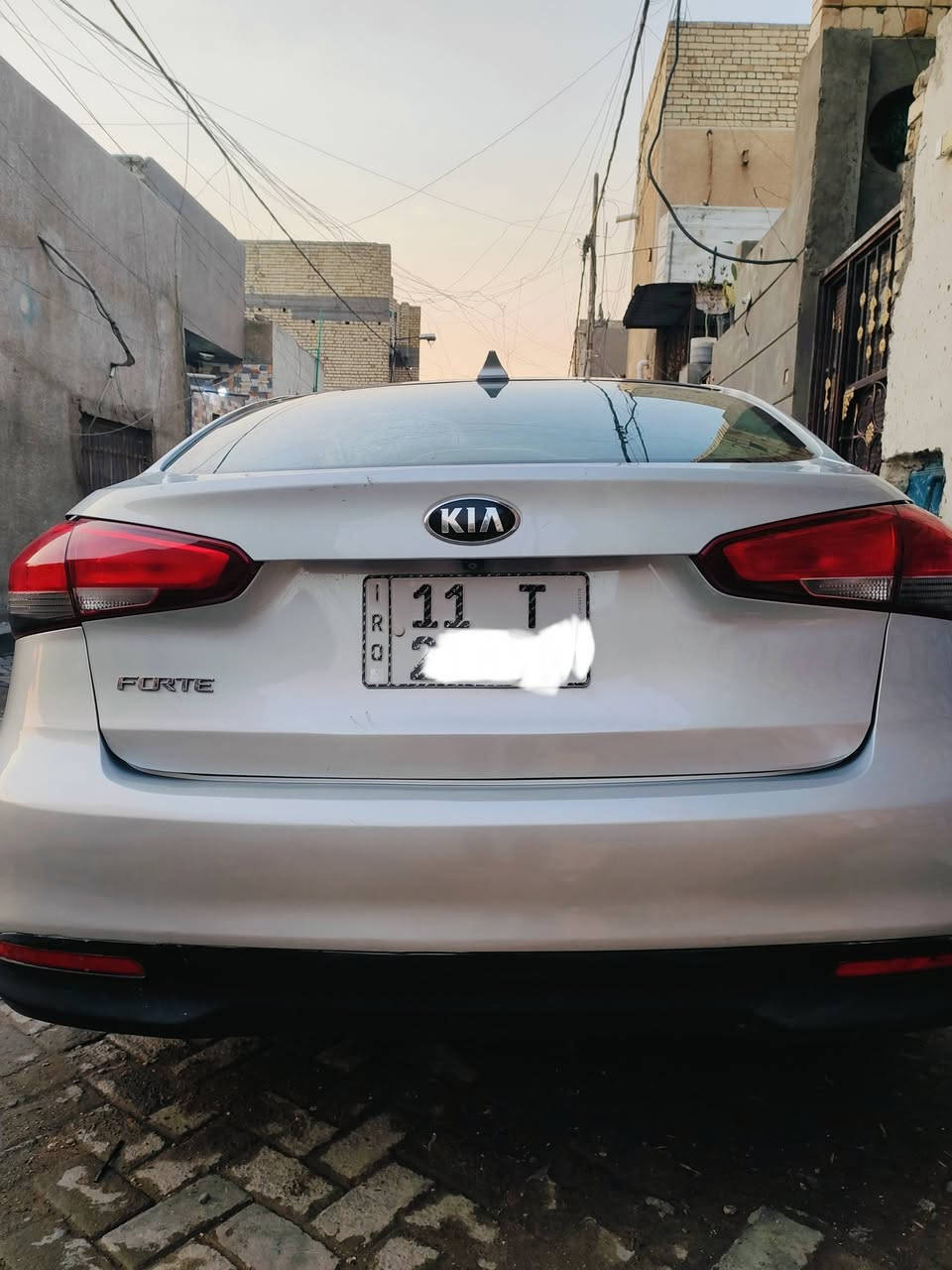 فورتي 2018 وارد امريكي تقرير غرق اقل الدوسه تعمل وتسير التقرير مرفق بالمنشور وصورها بامريكها ايضا مرفقه بالمنشور   مكينه 2000 كير اي تي ماشية 160 ميل وايضا بيها طخات في الجانب الشراي  يتصل وبخدمته
المكان: بغداد سنويه بسمنه جديدة
السعر المعروض :120 ورقه وبيها مجال
رقم الهاتف : ‏‪0773 758 9516‬‏
غير متوفر خاص فقط اتصال
