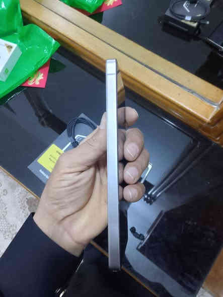 الترا 25 نضيف جديده جدأ باقي ضمان 8 اشهر 
بغداد المحموديه السعر مليون 200
***********

***********

بغداد المحموديه
