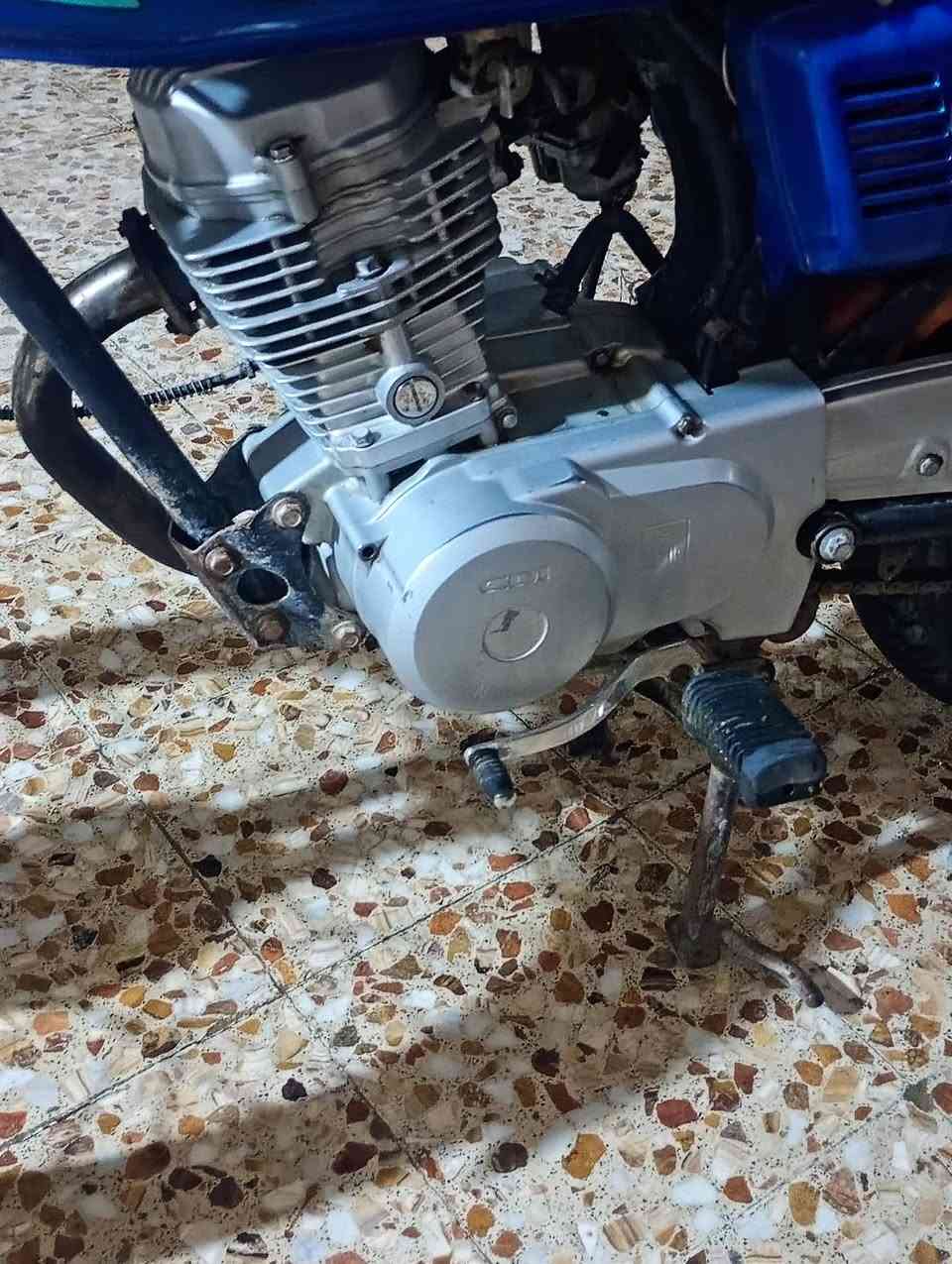 دراجه نامه أدوات مكفوله عشأرين كهربايته شقال دراجه نضيفه تجي وتشوفه 450 وبيه مجال ***********
